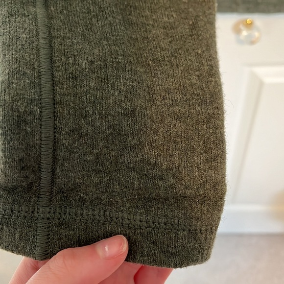 Women’s Patagonia Pressed Wool Green 3/4 Zip Pullover Size Small - Picture 3 of 10